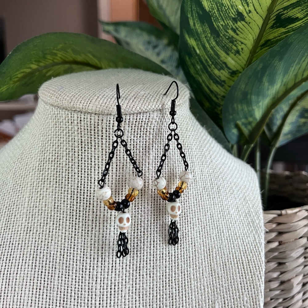 🖤💀Handmade Skull Earrings 💀🖤 - Picture 5 of 9